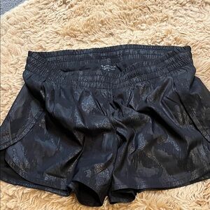 Athleta Women's Black Patterned Athletic Shorts, Size Large